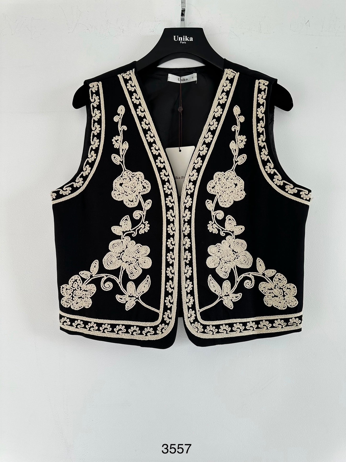 Gillet brodé sans manches