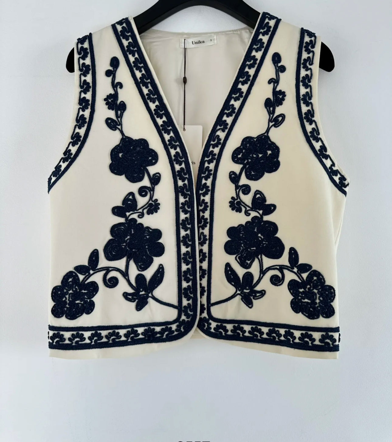 Gillet brodé sans manches